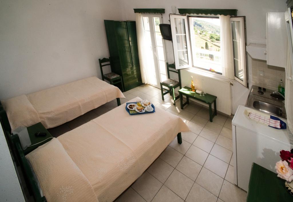Aiolos Hotel Menites Екстер'єр фото