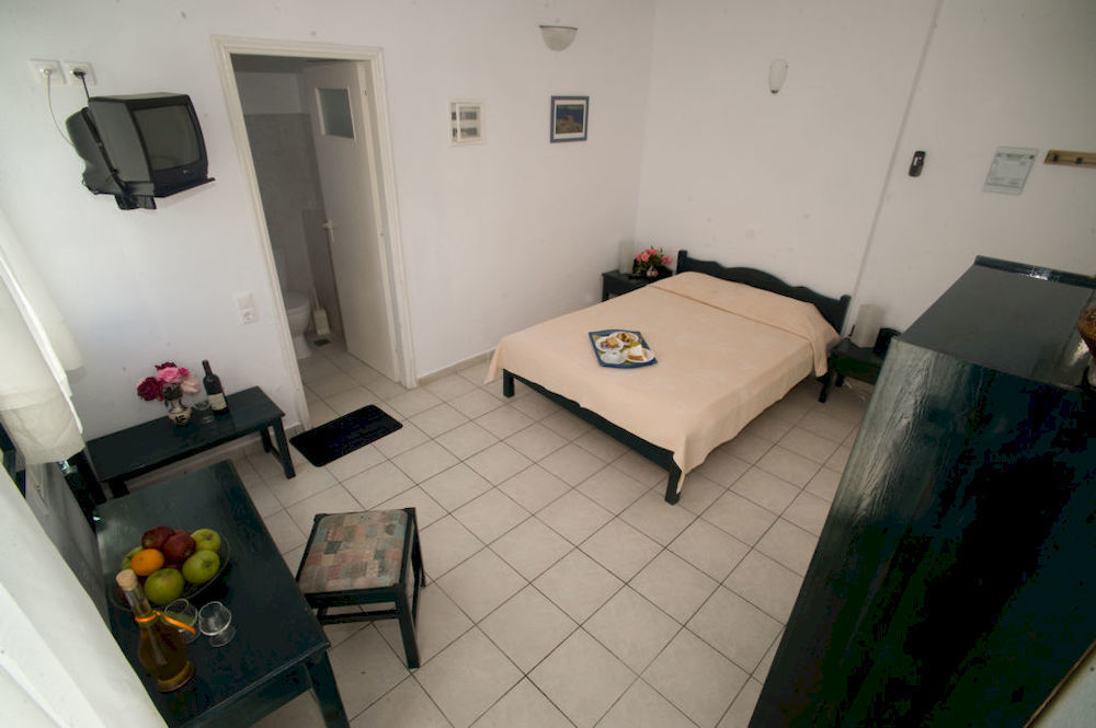 Aiolos Hotel Menites Екстер'єр фото