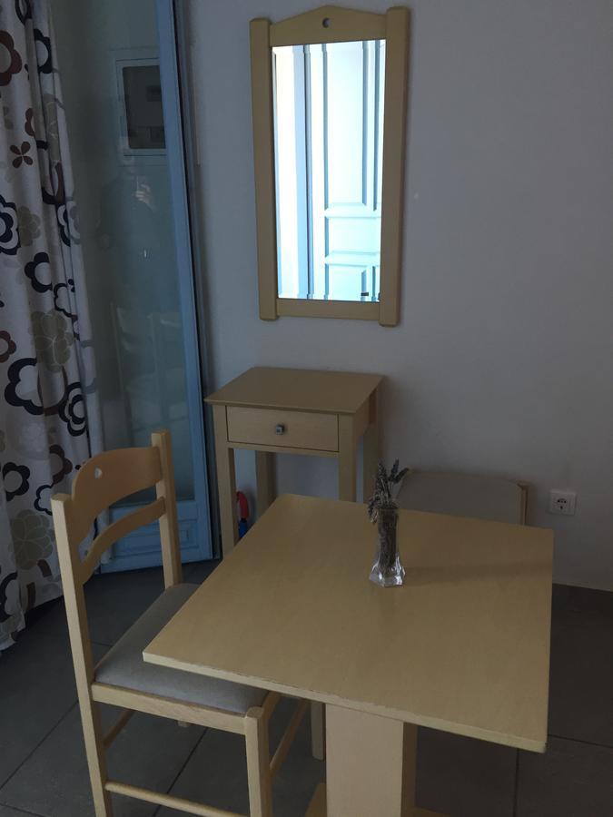 Aiolos Hotel Menites Екстер'єр фото