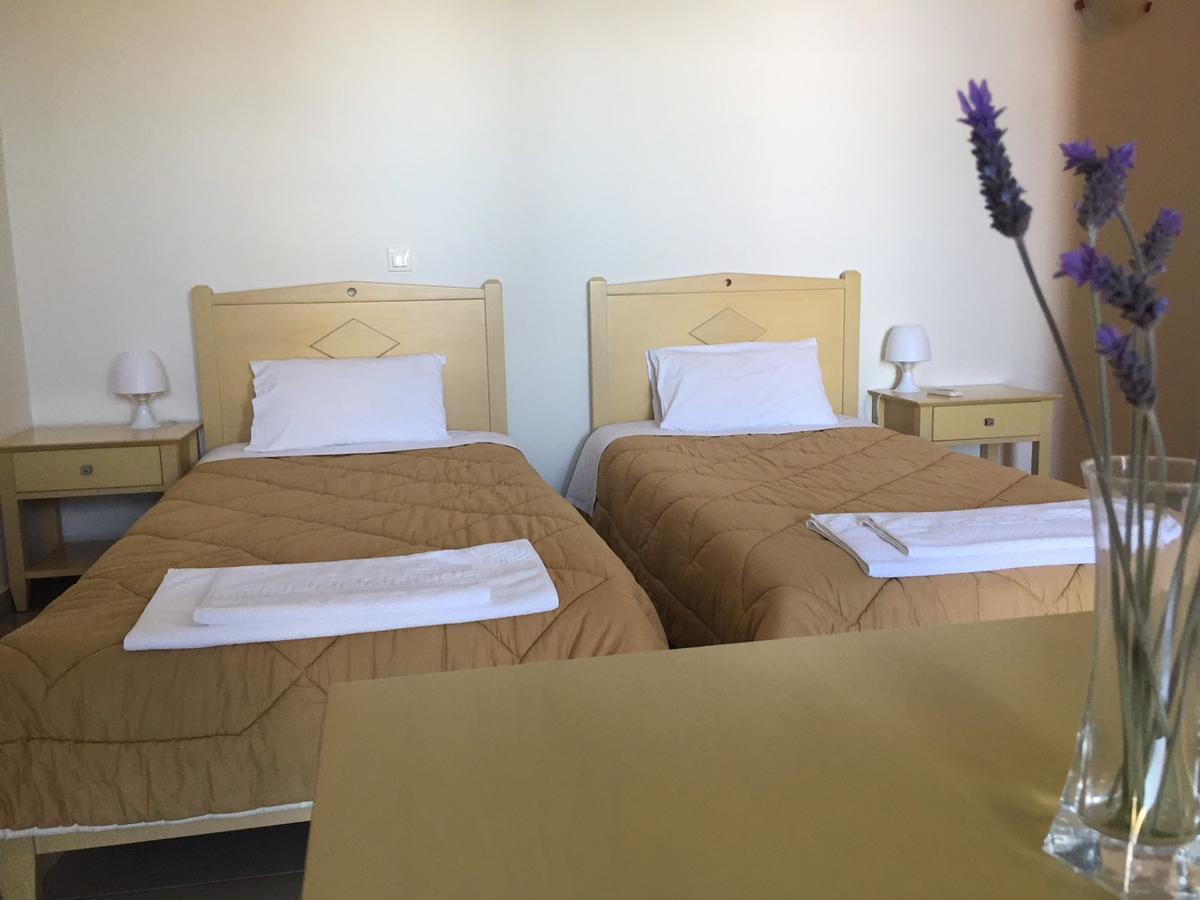 Aiolos Hotel Menites Екстер'єр фото